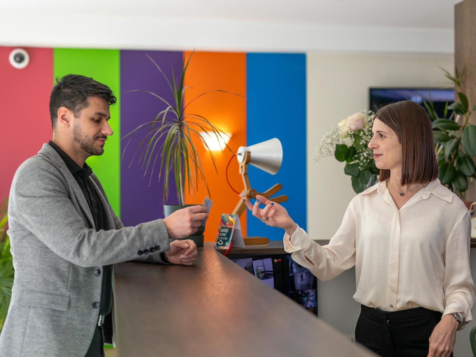 Ibis Styles Le Puy En Velay Hotel Exterior foto