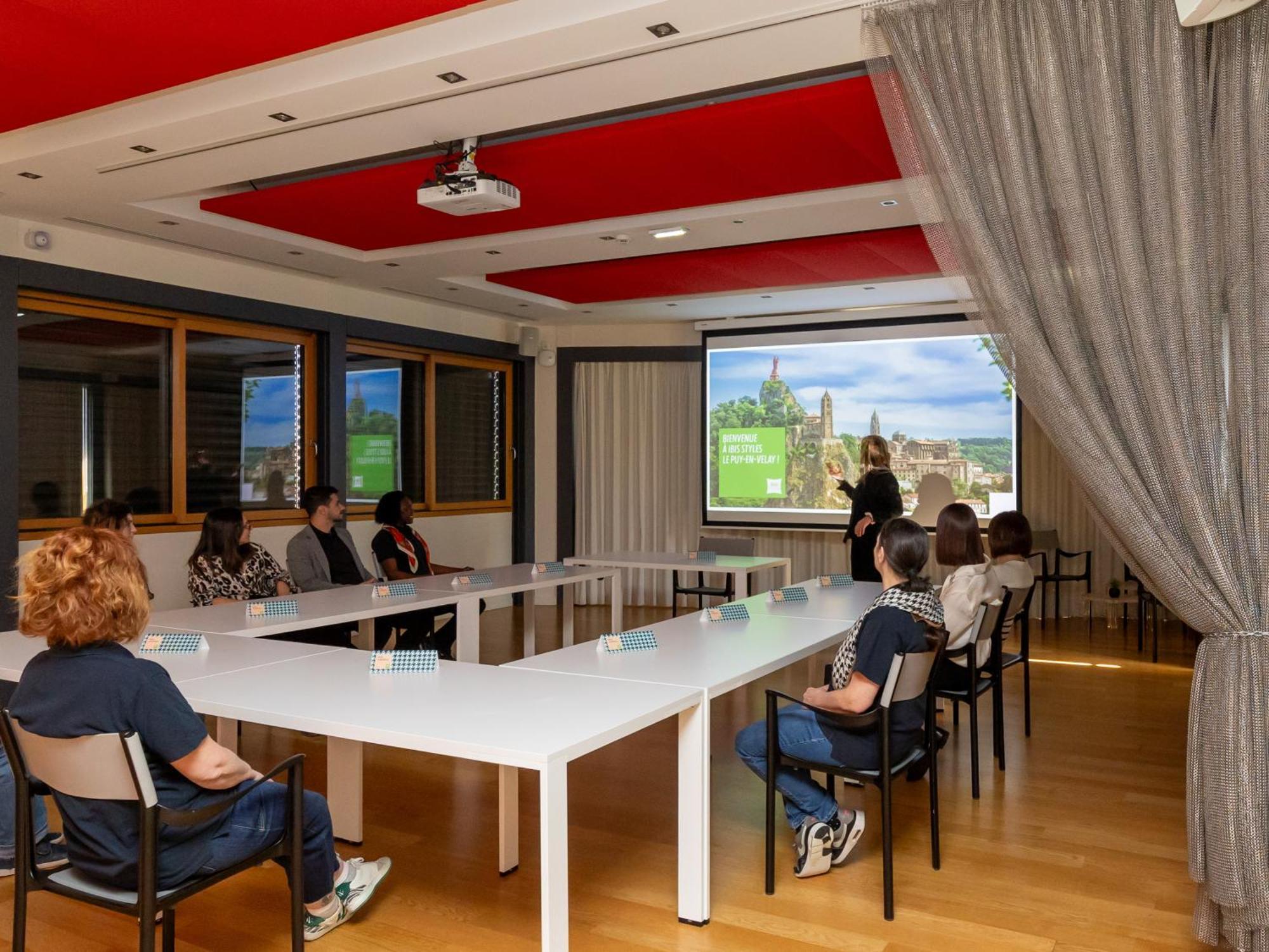 Ibis Styles Le Puy En Velay Hotel Exterior foto